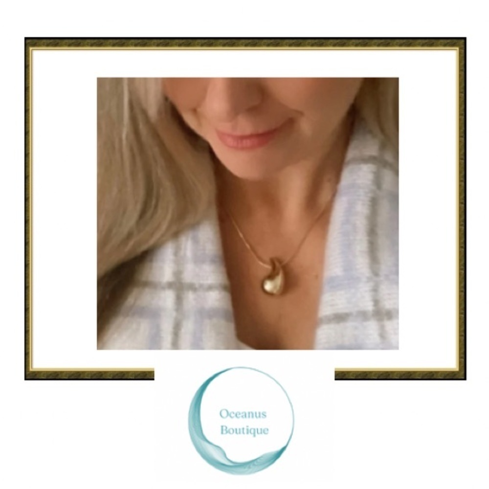 Modern gold drop necklace set w earrings